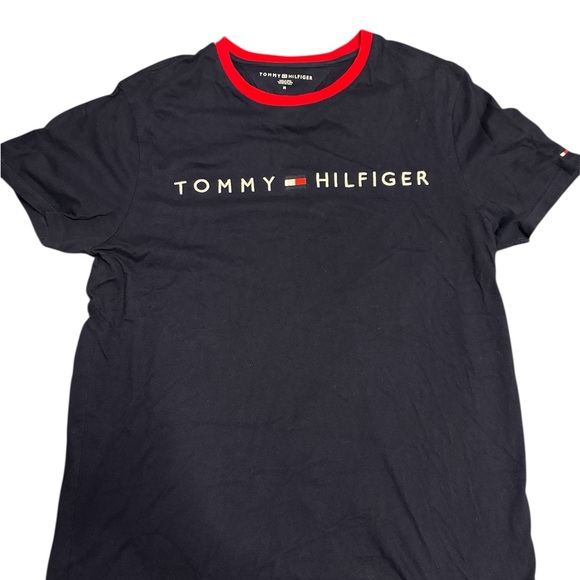 Tommy Hilfiger Navy T-Shirt with Red Trim - Picture 3 of 3